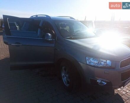 Серый Шевроле Каптива, объемом двигателя 2.2 л и пробегом 230 тыс. км за 10799 $, фото 5 на Automoto.ua