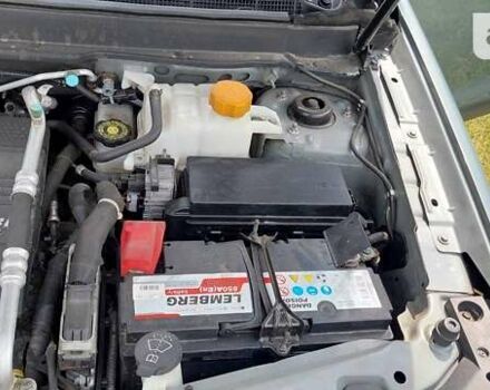 Сірий Шевроле Каптіва, об'ємом двигуна 2.23 л та пробігом 215 тис. км за 10800 $, фото 5 на Automoto.ua