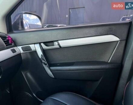 Серый Шевроле Каптива, объемом двигателя 2.2 л и пробегом 208 тыс. км за 10490 $, фото 29 на Automoto.ua