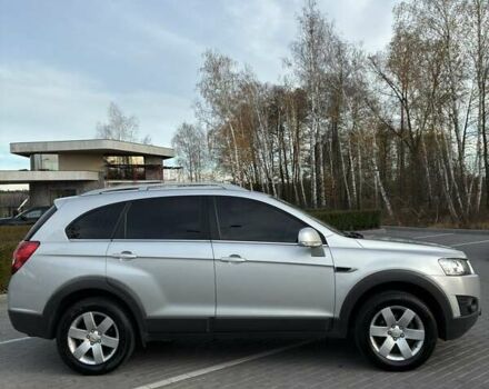 Серый Шевроле Каптива, объемом двигателя 2.38 л и пробегом 117 тыс. км за 11900 $, фото 3 на Automoto.ua