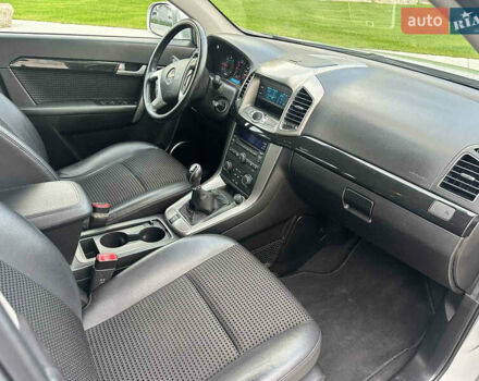 Серый Шевроле Каптива, объемом двигателя 2.2 л и пробегом 200 тыс. км за 9999 $, фото 14 на Automoto.ua