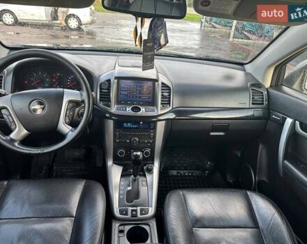 Серый Шевроле Каптива, объемом двигателя 2.2 л и пробегом 300 тыс. км за 12500 $, фото 28 на Automoto.ua