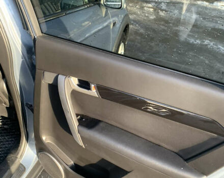 Сірий Шевроле Каптіва, об'ємом двигуна 2.23 л та пробігом 280 тис. км за 10000 $, фото 9 на Automoto.ua