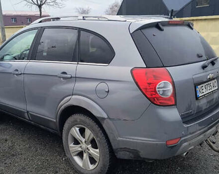Серый Шевроле Каптива, объемом двигателя 2.38 л и пробегом 253 тыс. км за 10000 $, фото 3 на Automoto.ua