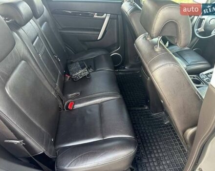 Серый Шевроле Каптива, объемом двигателя 2.2 л и пробегом 300 тыс. км за 12500 $, фото 14 на Automoto.ua