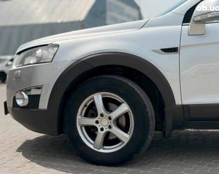 Серый Шевроле Каптива, объемом двигателя 2.2 л и пробегом 227 тыс. км за 11490 $, фото 4 на Automoto.ua