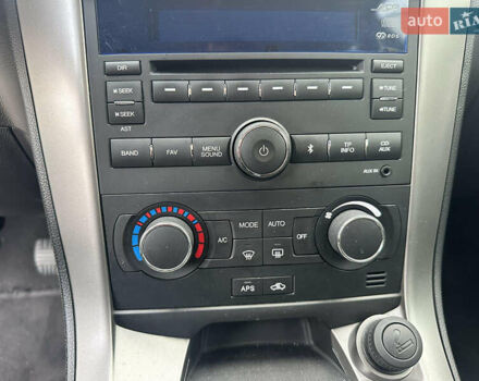 Серый Шевроле Каптива, объемом двигателя 2.2 л и пробегом 200 тыс. км за 9999 $, фото 23 на Automoto.ua