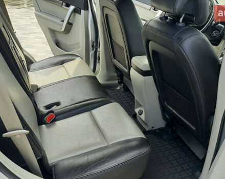 Серый Шевроле Каптива, объемом двигателя 2.23 л и пробегом 242 тыс. км за 11800 $, фото 10 на Automoto.ua