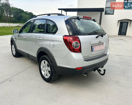 Серый Шевроле Каптива, объемом двигателя 2.2 л и пробегом 199 тыс. км за 10400 $, фото 4 на Automoto.ua