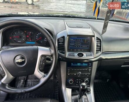 Серый Шевроле Каптива, объемом двигателя 2.2 л и пробегом 300 тыс. км за 12500 $, фото 35 на Automoto.ua