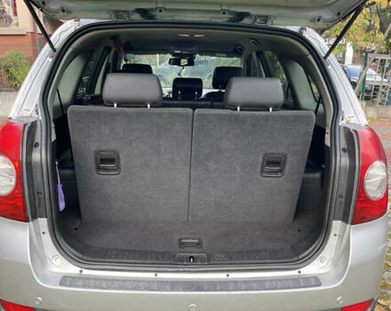 Серый Шевроле Каптива, объемом двигателя 2.38 л и пробегом 250 тыс. км за 10800 $, фото 15 на Automoto.ua