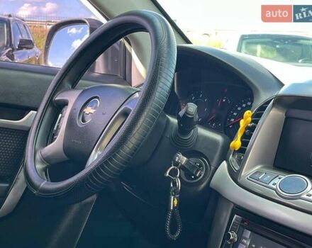 Серый Шевроле Каптива, объемом двигателя 2.2 л и пробегом 208 тыс. км за 10490 $, фото 14 на Automoto.ua