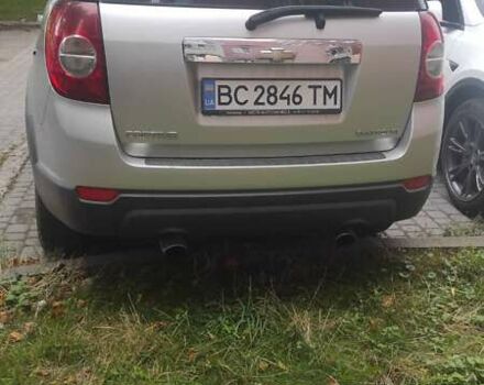 Серый Шевроле Каптива, объемом двигателя 2.23 л и пробегом 317 тыс. км за 10500 $, фото 3 на Automoto.ua