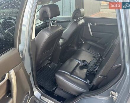 Серый Шевроле Каптива, объемом двигателя 2.2 л и пробегом 300 тыс. км за 12500 $, фото 25 на Automoto.ua