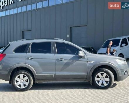 Серый Шевроле Каптива, объемом двигателя 2.2 л и пробегом 208 тыс. км за 10490 $, фото 10 на Automoto.ua