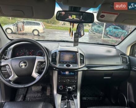 Серый Шевроле Каптива, объемом двигателя 2.2 л и пробегом 300 тыс. км за 12500 $, фото 26 на Automoto.ua