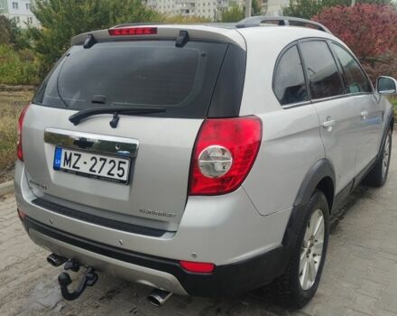 Серый Шевроле Каптива, объемом двигателя 2 л и пробегом 250 тыс. км за 5600 $, фото 2 на Automoto.ua