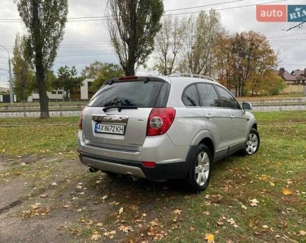 Сірий Шевроле Каптіва, об'ємом двигуна 2.4 л та пробігом 237 тис. км за 10500 $, фото 4 на Automoto.ua