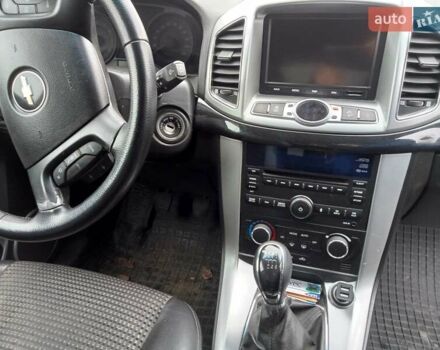 Серый Шевроле Каптива, объемом двигателя 2.4 л и пробегом 174 тыс. км за 9500 $, фото 6 на Automoto.ua