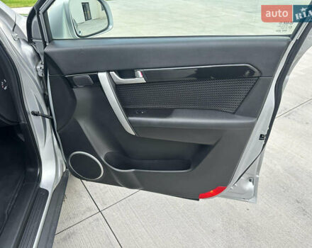 Серый Шевроле Каптива, объемом двигателя 2.2 л и пробегом 200 тыс. км за 9999 $, фото 15 на Automoto.ua