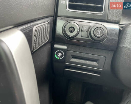 Серый Шевроле Каптива, объемом двигателя 2.38 л и пробегом 250 тыс. км за 10800 $, фото 8 на Automoto.ua