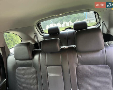 Серый Шевроле Каптива, объемом двигателя 2.38 л и пробегом 250 тыс. км за 10800 $, фото 12 на Automoto.ua