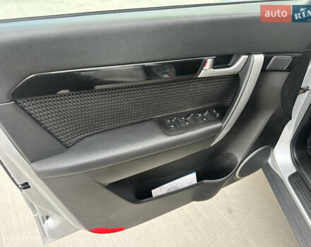 Серый Шевроле Каптива, объемом двигателя 2.2 л и пробегом 199 тыс. км за 10400 $, фото 27 на Automoto.ua