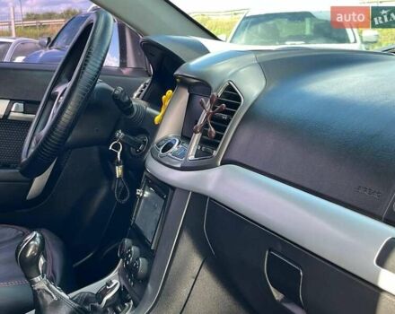 Серый Шевроле Каптива, объемом двигателя 2.2 л и пробегом 208 тыс. км за 10490 $, фото 13 на Automoto.ua