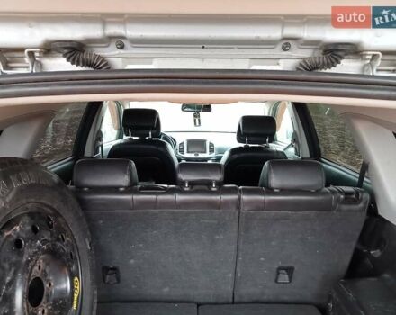 Серый Шевроле Каптива, объемом двигателя 2.4 л и пробегом 174 тыс. км за 9500 $, фото 7 на Automoto.ua