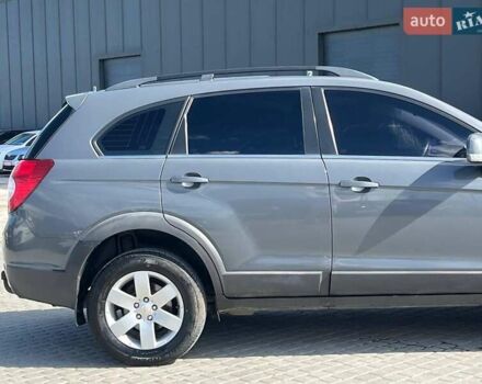 Серый Шевроле Каптива, объемом двигателя 2.2 л и пробегом 208 тыс. км за 10490 $, фото 9 на Automoto.ua