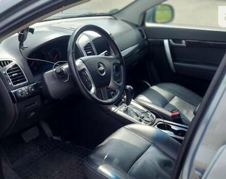 Сірий Шевроле Каптіва, об'ємом двигуна 2.23 л та пробігом 215 тис. км за 10800 $, фото 10 на Automoto.ua