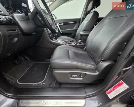 Серый Шевроле Каптива, объемом двигателя 2.2 л и пробегом 182 тыс. км за 11950 $, фото 63 на Automoto.ua