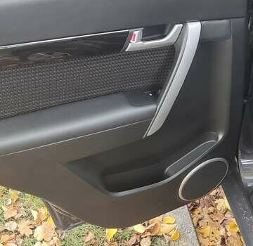 Серый Шевроле Каптива, объемом двигателя 2.2 л и пробегом 235 тыс. км за 12000 $, фото 8 на Automoto.ua