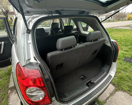 Серый Шевроле Каптива, объемом двигателя 2.23 л и пробегом 145 тыс. км за 11200 $, фото 14 на Automoto.ua