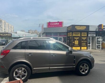 Серый Шевроле Каптива, объемом двигателя 3 л и пробегом 240 тыс. км за 9500 $, фото 2 на Automoto.ua