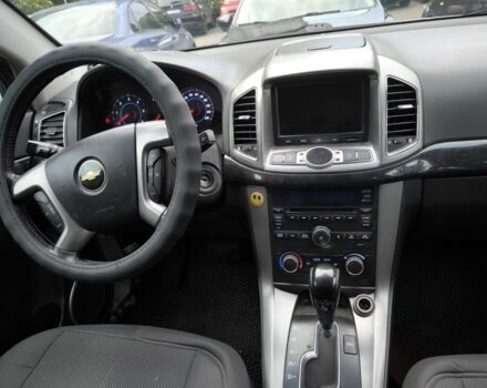 Серый Шевроле Каптива, объемом двигателя 2.2 л и пробегом 183 тыс. км за 10106 $, фото 3 на Automoto.ua