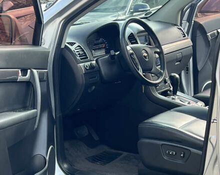 Серый Шевроле Каптива, объемом двигателя 2.2 л и пробегом 150 тыс. км за 12500 $, фото 24 на Automoto.ua