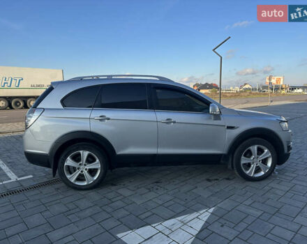 Серый Шевроле Каптива, объемом двигателя 2.23 л и пробегом 258 тыс. км за 10400 $, фото 3 на Automoto.ua