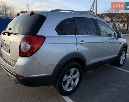 Сірий Шевроле Каптіва, об'ємом двигуна 2.41 л та пробігом 147 тис. км за 13500 $, фото 6 на Automoto.ua