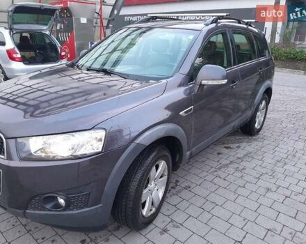 Серый Шевроле Каптива, объемом двигателя 2.2 л и пробегом 273 тыс. км за 10199 $, фото 4 на Automoto.ua