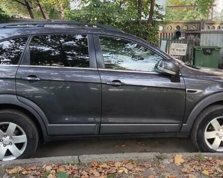 Серый Шевроле Каптива, объемом двигателя 2.2 л и пробегом 235 тыс. км за 12000 $, фото 5 на Automoto.ua