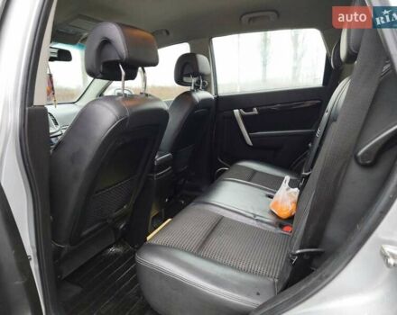 Сірий Шевроле Каптіва, об'ємом двигуна 2.2 л та пробігом 190 тис. км за 9700 $, фото 4 на Automoto.ua