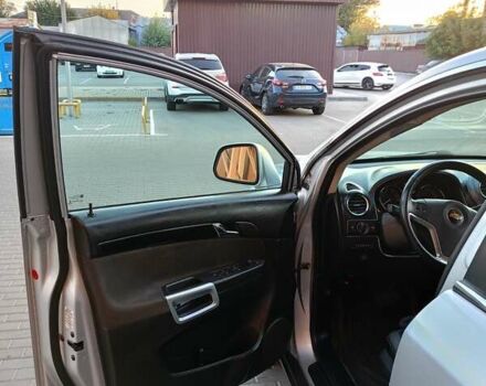 Серый Шевроле Каптива, объемом двигателя 2.4 л и пробегом 238 тыс. км за 9000 $, фото 19 на Automoto.ua