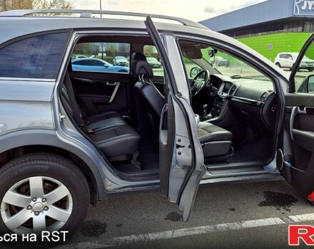 Серый Шевроле Каптива, объемом двигателя 24 л и пробегом 177 тыс. км за 10900 $, фото 5 на Automoto.ua