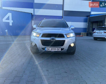 Серый Шевроле Каптива, объемом двигателя 2.23 л и пробегом 229 тыс. км за 10900 $, фото 2 на Automoto.ua