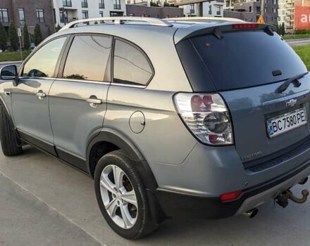 Серый Шевроле Каптива, объемом двигателя 2.2 л и пробегом 248 тыс. км за 10500 $, фото 3 на Automoto.ua