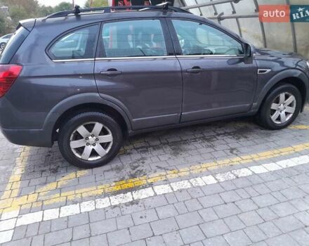 Серый Шевроле Каптива, объемом двигателя 2.2 л и пробегом 273 тыс. км за 10199 $, фото 6 на Automoto.ua