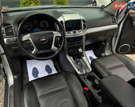 Серый Шевроле Каптива, объемом двигателя 2.2 л и пробегом 150 тыс. км за 11500 $, фото 15 на Automoto.ua