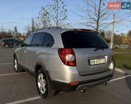 Сірий Шевроле Каптіва, об'ємом двигуна 2.41 л та пробігом 147 тис. км за 13500 $, фото 8 на Automoto.ua