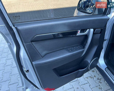 Серый Шевроле Каптива, объемом двигателя 2.23 л и пробегом 229 тыс. км за 10900 $, фото 19 на Automoto.ua